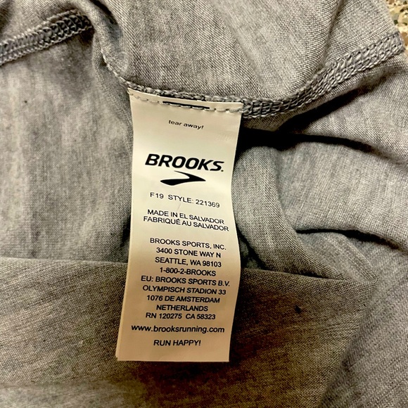 BROOKS “ RUN HAPPY “ Graphic Women’s Gray Tank Top XS Rare Find NICE CONDITION - Picture 5 of 5